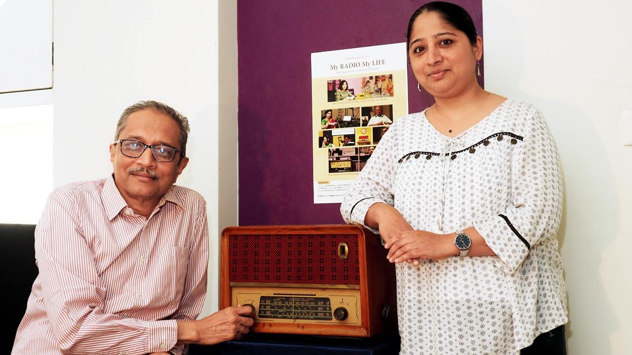 Makarand Waikar and Simantinee Bhagwat started documenting stories of radio lovers during the pandemic. Pic/M Fahim