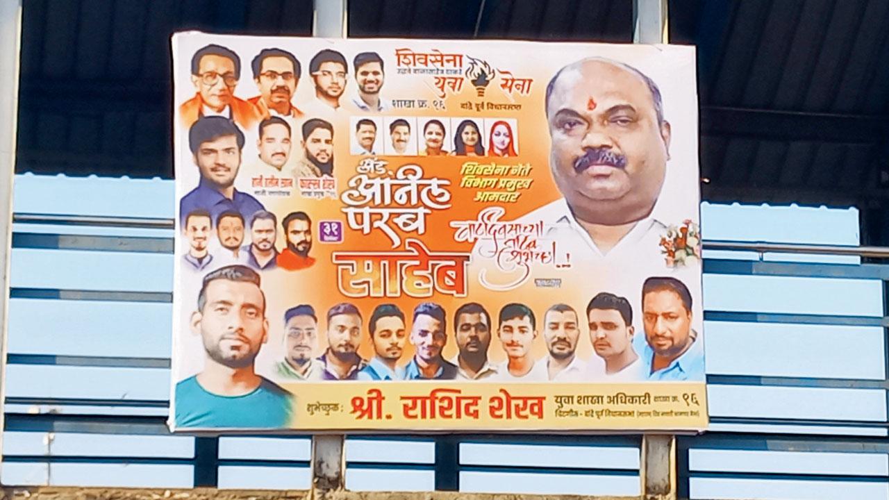 A Shiv Sena (UBT) poster at the eastern end of Bandra station. Pics/Prasun Choudhari