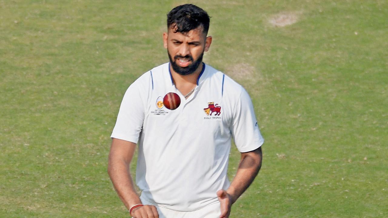 Bihar reeling at 89-6 after bowling out Mumbai for 251