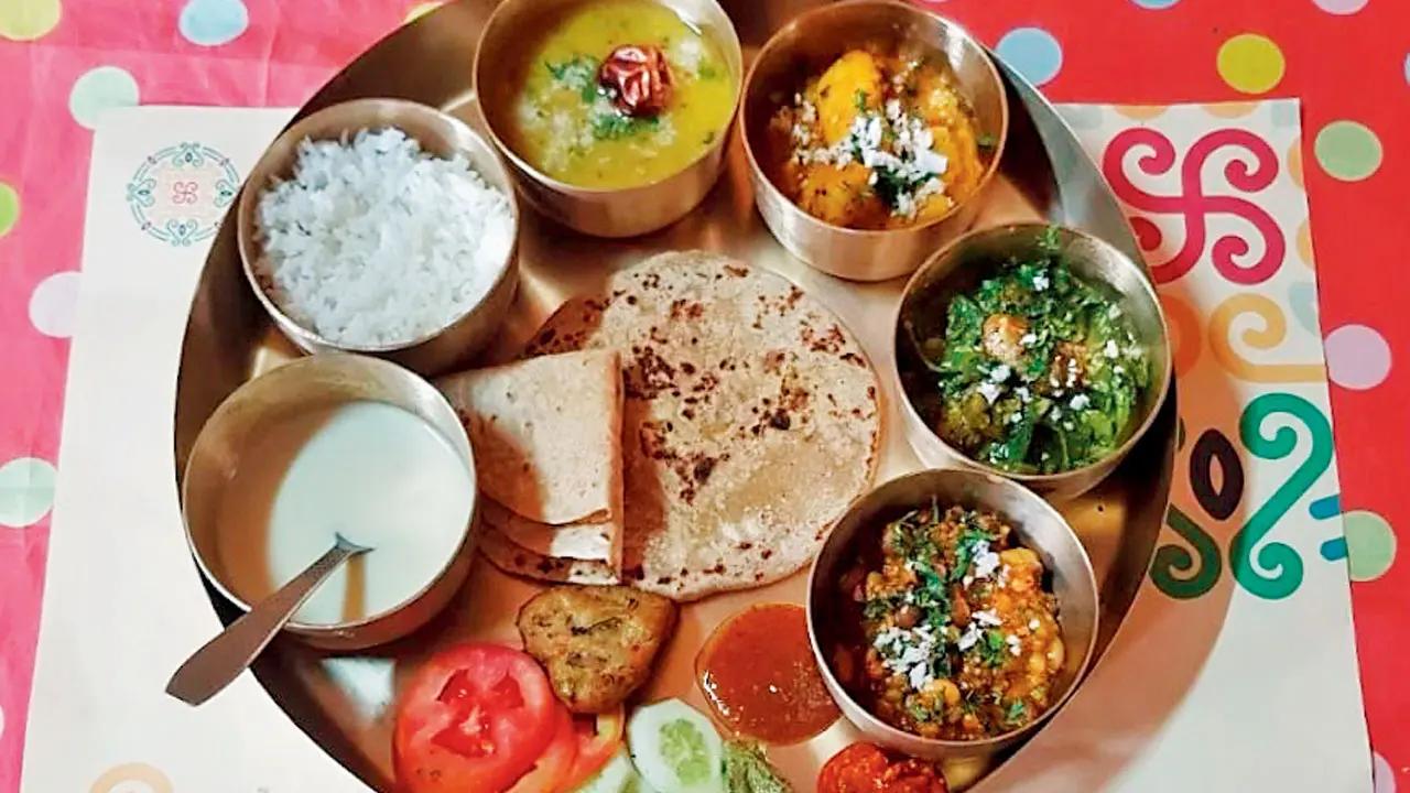 This kitchen at an old Gujarati mansion in Lonavala is bringing multiple cuisines to its thali for a Makar Sankranti special meal. Choose from sevaiya kheer, sev khamani, wonton, mini undhiyu, paneer kadhai and other dishes.At Kanverbai’s Kitchen, Coover’s Castle, Lonavala.Call 9820068611Log on to @lonavalalocal