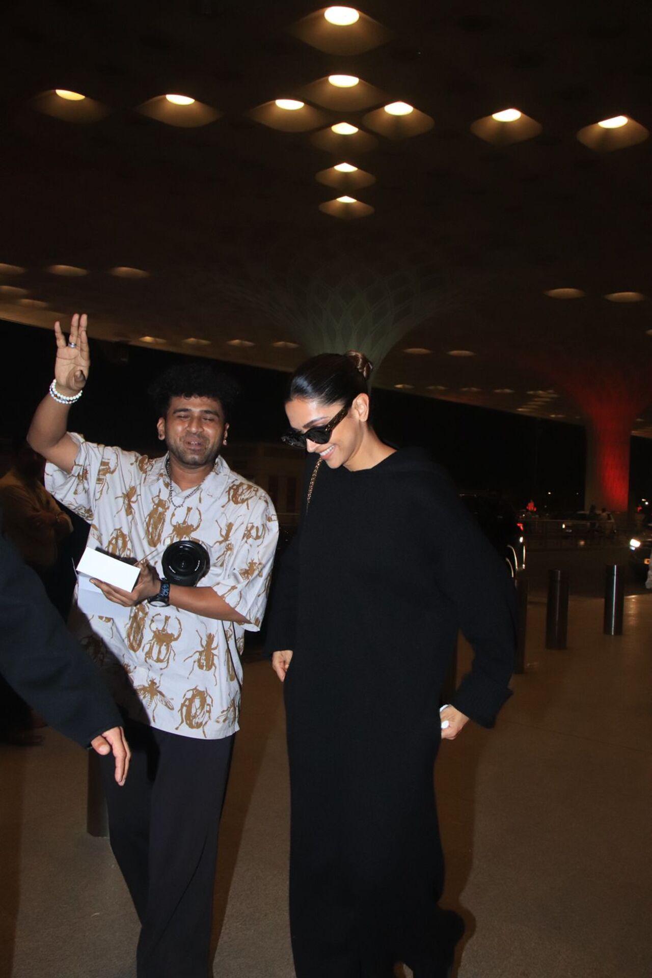 Early on Monday morning, actors and couple Deepika Padukone and Ranveer Singh were spotted at the Mumbai airport