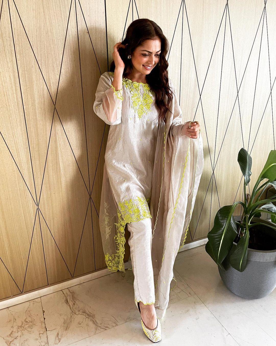 Embrace Drashti Dhami s ethnic fashion for perfect festive glam