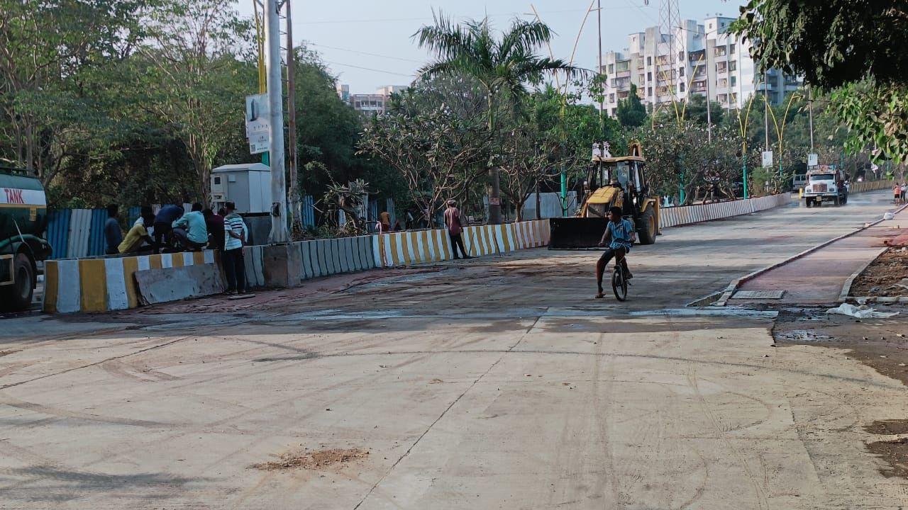 Cleaning underway in Gauripada where CM Shinde will inaugurate a park