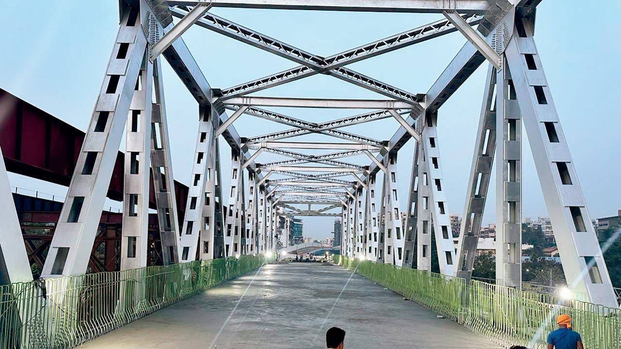 Mumbai Concreting work on Gokhale Road bridge done | News World Express