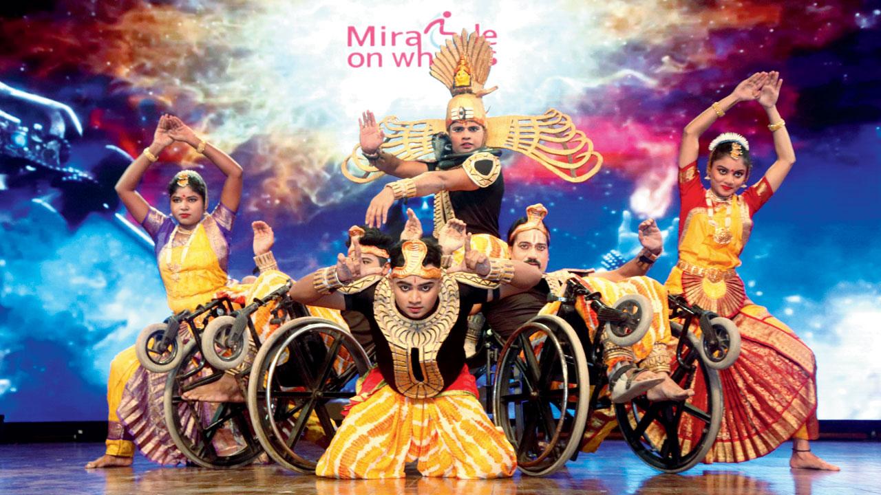 A performance by differently-abled artistes. Pics/Anurag Ahire