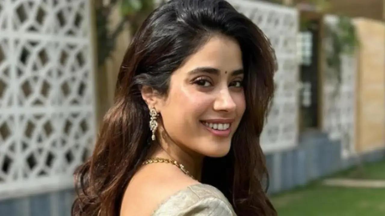 Reports suggest that Janhvi Kapoor has come on board to play the leading lady in Rakeysh Omprakash Mehra's Karna. Read More