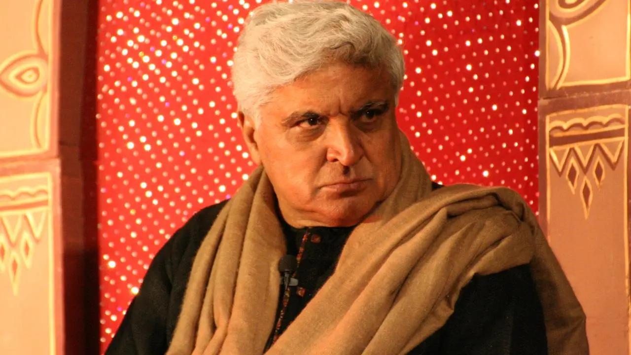 Javed Akhtar recently talked about films like Animal achieving success, and it looks like Akhtar’s comment didn’t sit well with the makers of Ranbir Kapoor starrer. Read More