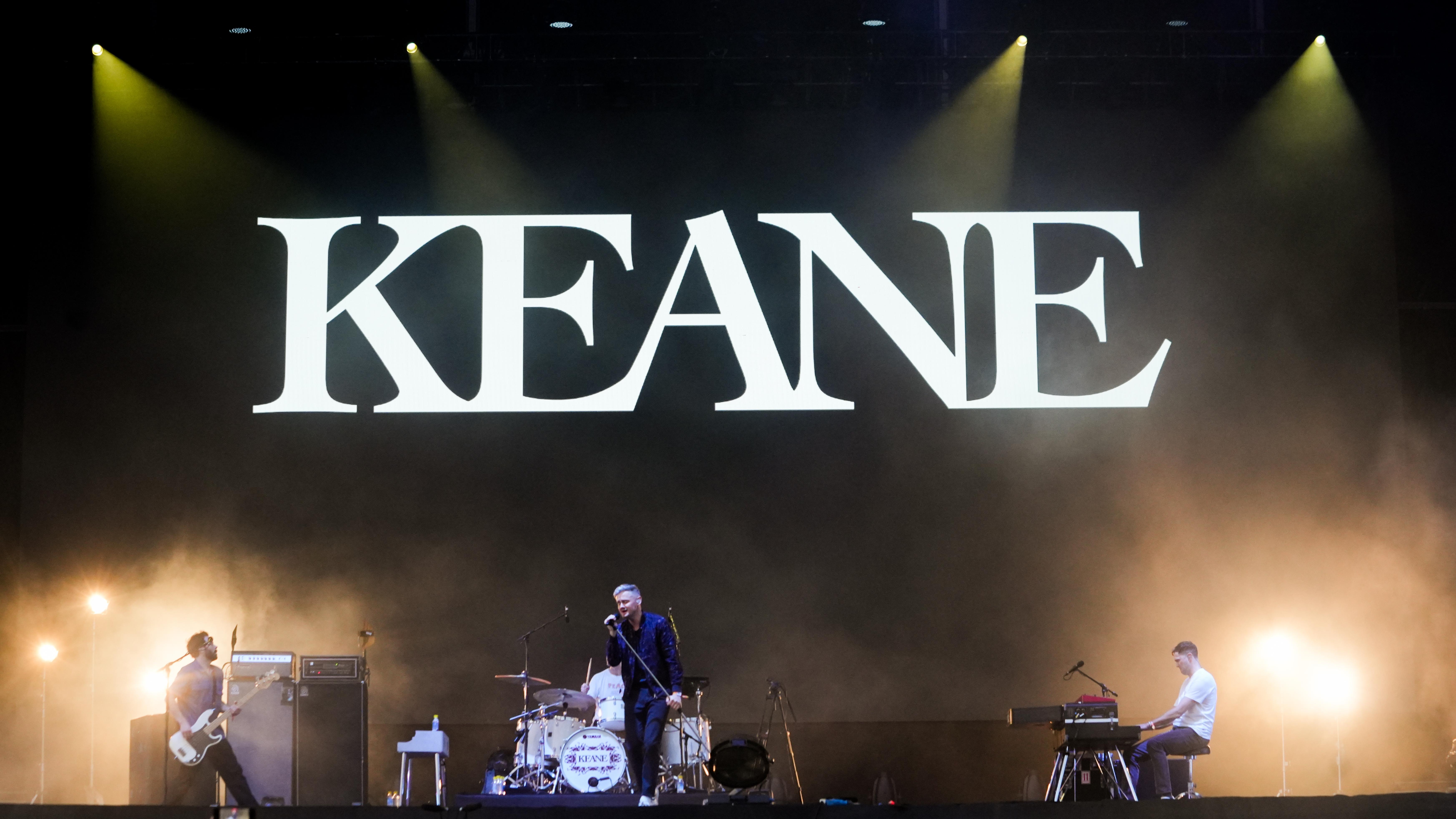 Piano rockers of alternative rock Keane were an absolute delight, the visuals and their presence was enthralling. 
