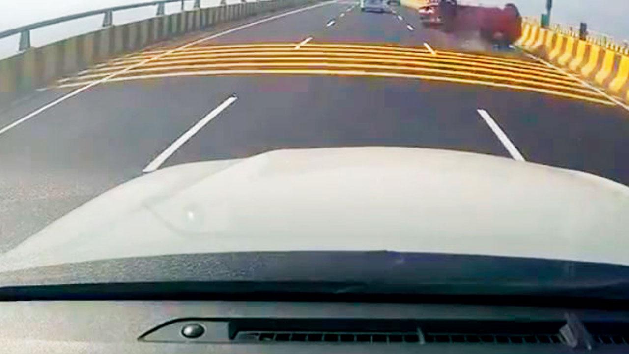 Screengrab of the viral video showing the accident on the MTHL. Pic/Twitter