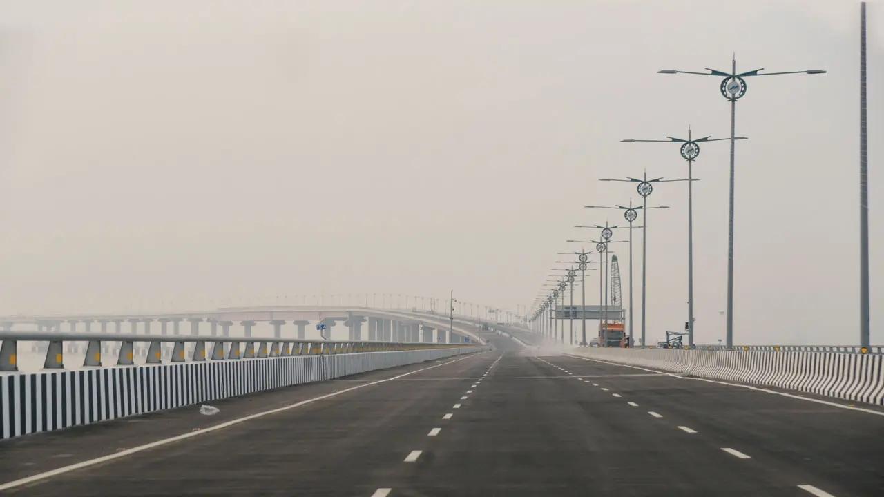 MTHL will be connecting Sewri with Nhava Sheva. It is said to be India’s longest sea bridge, a Rs 17,500 crore engineering marvel