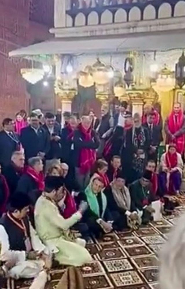 French President Macron paid a visit to the Hazrat Nizamuddin Aulia Dargah during his stay in Delhi.