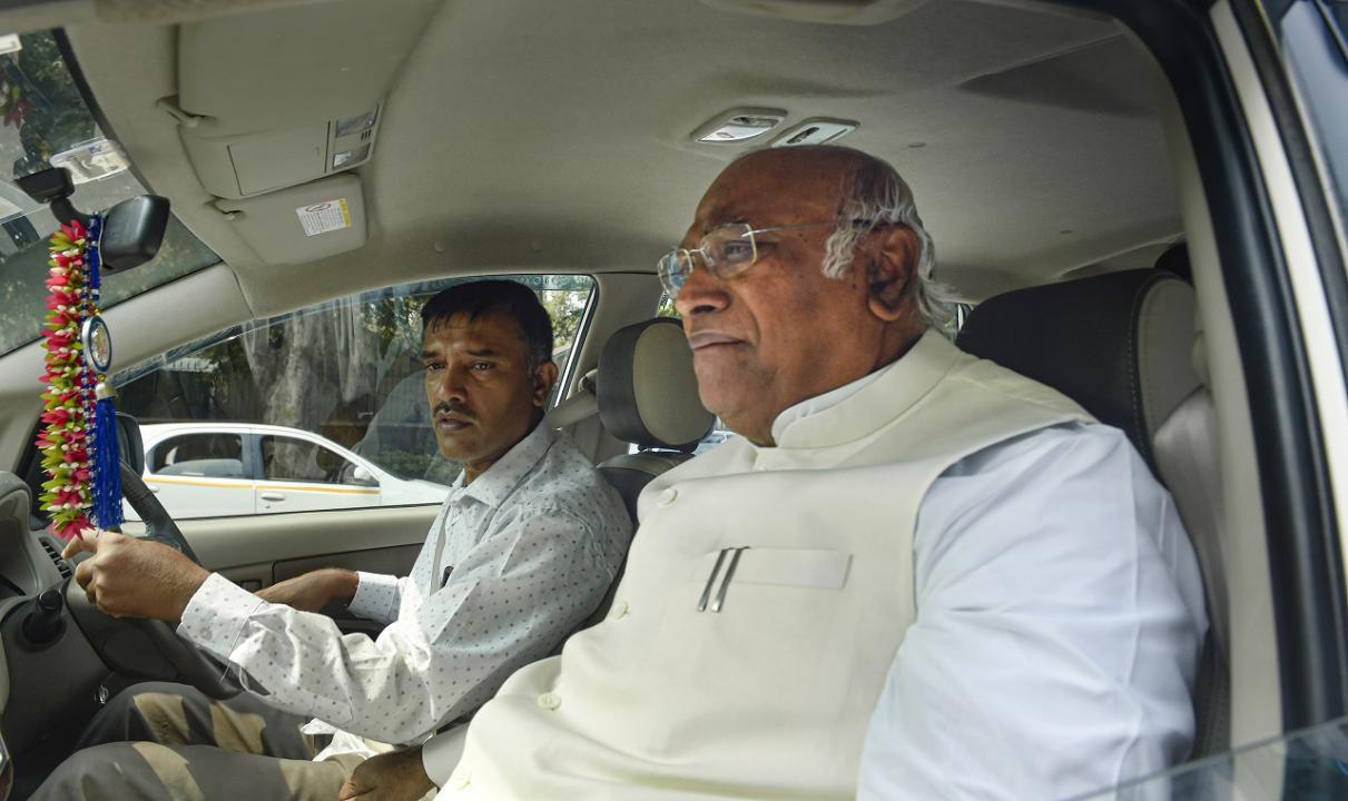 Congress chief Mallikarjun Kharge to attend party meeting on Jan 10 in Delhi in view of Lok Sabha polls