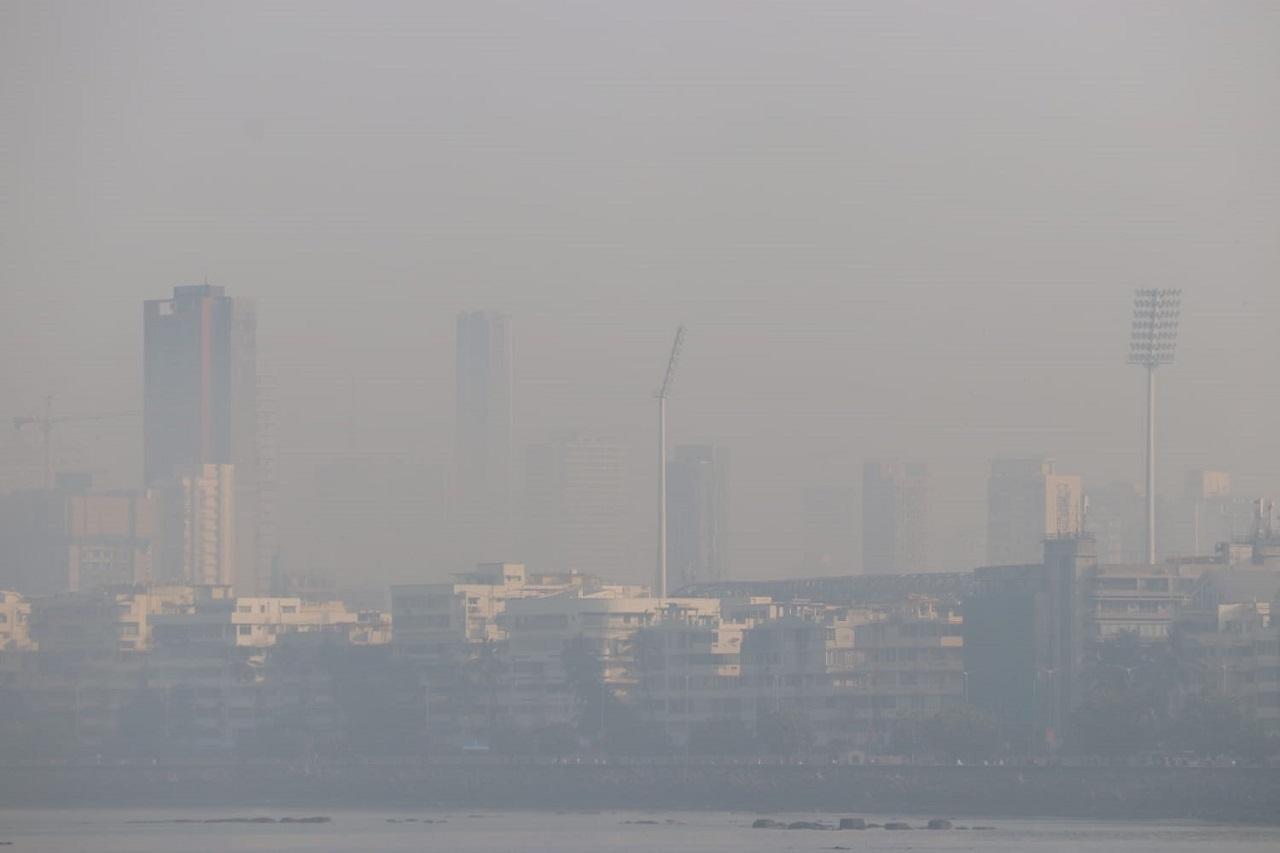 The main causes of air pollution in Mumbai are waste burning, industrial activity, construction dust, and vehicle emissions. These sources emit fine particulate matter (PM2.5 and PM10) into the atmosphere, which has the ability to enter the lungs deeply and result in heart problems, respiratory disorders, and other health issues