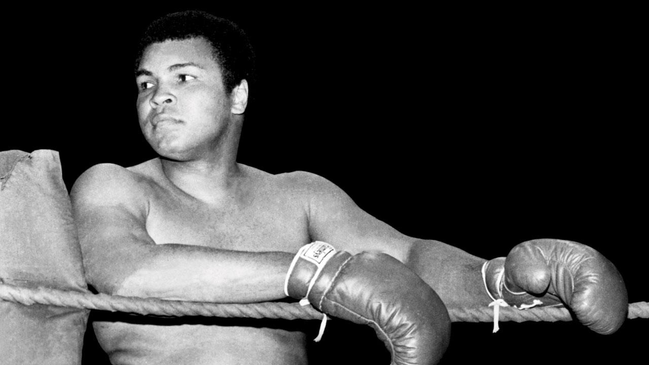 Boxing champ Muhammad Ali during his visit to Mumbai in 1980