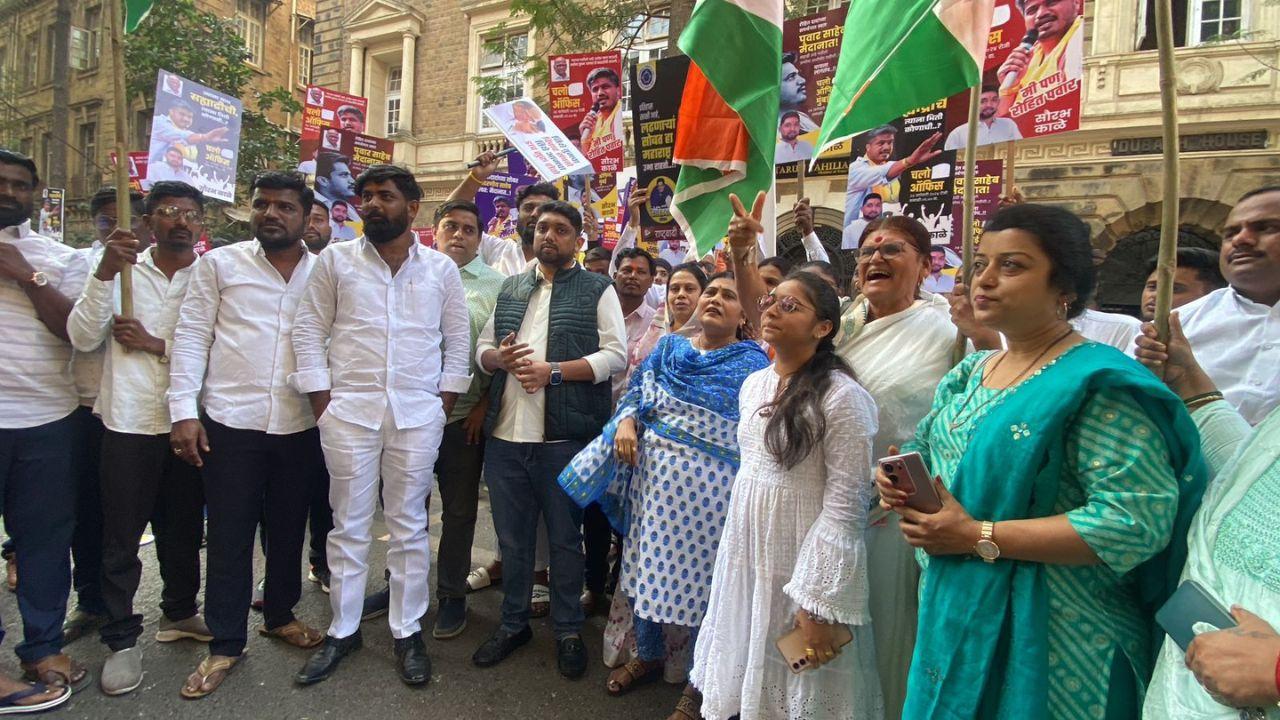 Ahead of his appearance, the NCP (Sharad Pawar faction) cadre along with MP Supriya Sule, reached the ED office in a show of strength. 