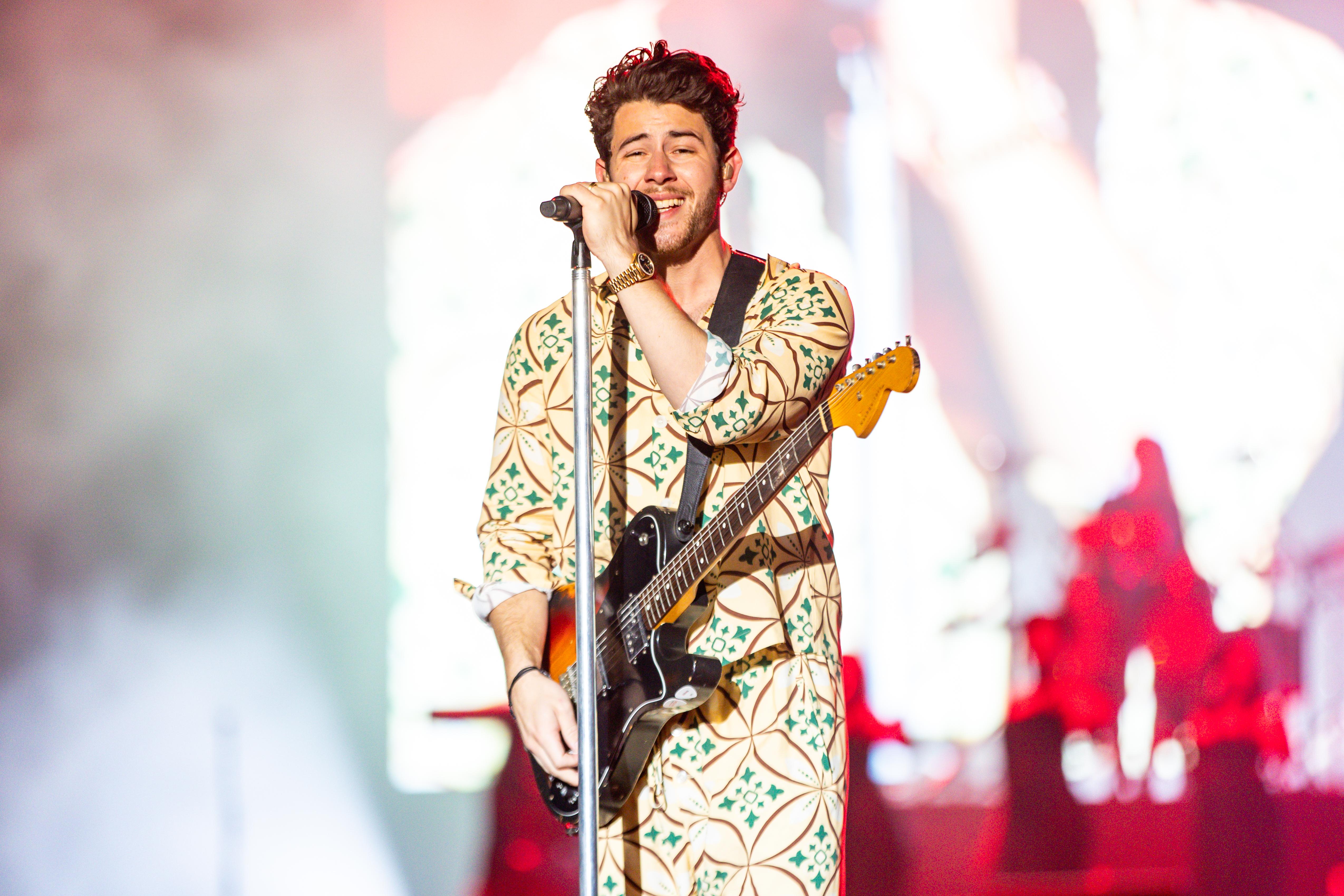 One standout moment from the gig was Nick's elder brother Kevin calling him 'Jiju' implying that Mumbai is home to him and the three brothers as Nick is married to actress Priyanka Chopra Jonas.