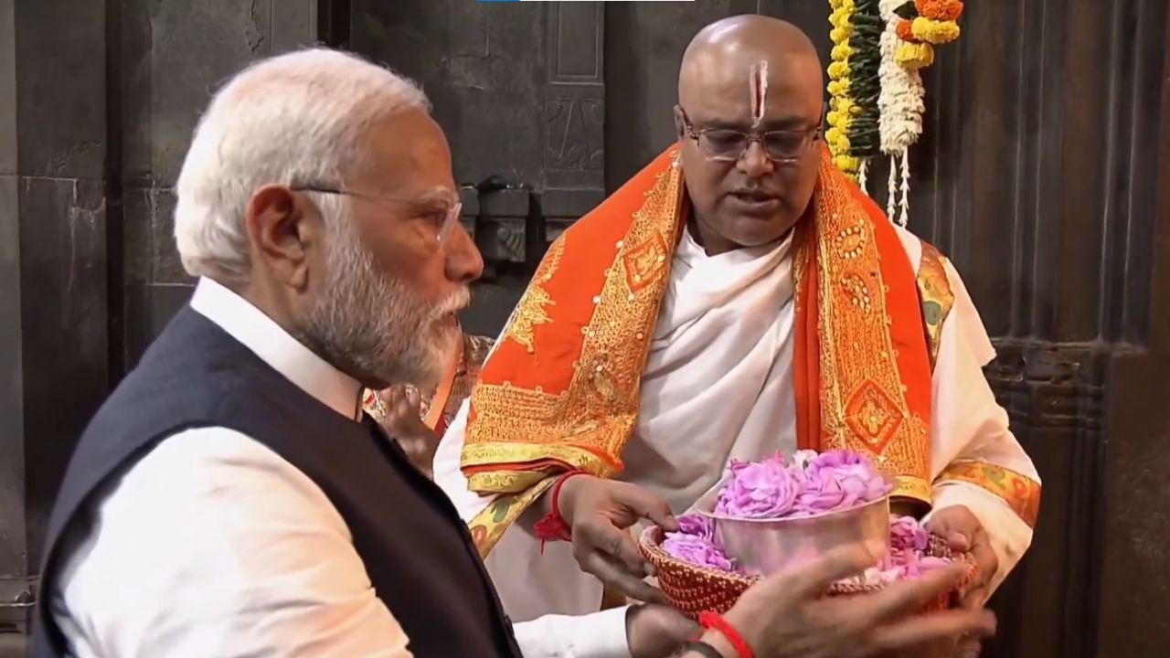 PM Modi actively engaged in 'bhajan' and 'kirtan,' and leaned into the spirituality at the Kalaram temple.