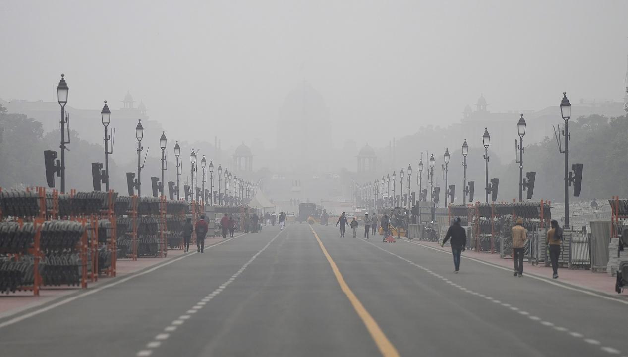 Delhi: Shallow fog in parts of city