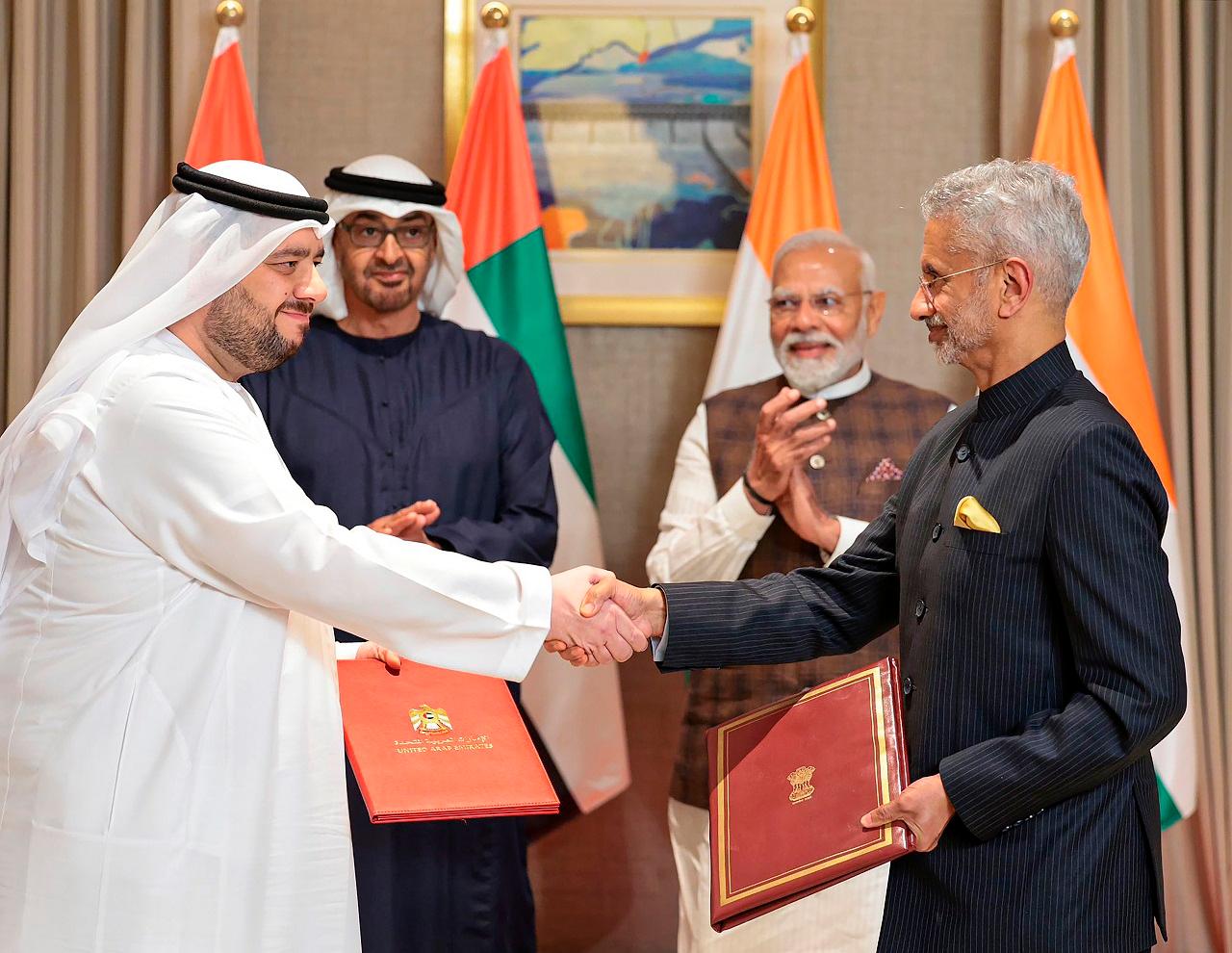 PM Modi and the UAE President later held a roadshow in Ahmedabad ahead of the Vibrant Gujarat Global Summit. People in large numbers welcomed PM Modi and the UAE President in Ahmedabad