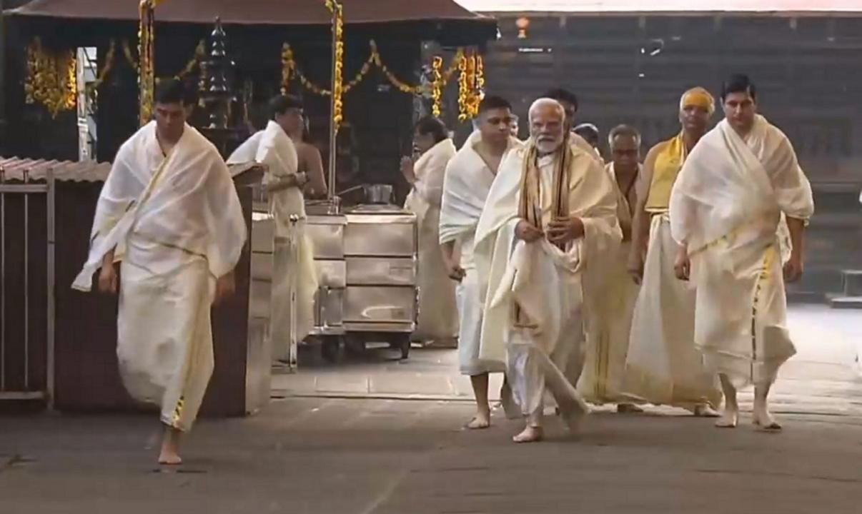 In Photos: PM Modi offers prayers at Kerala's Triprayar Sree Ramaswamy Temple