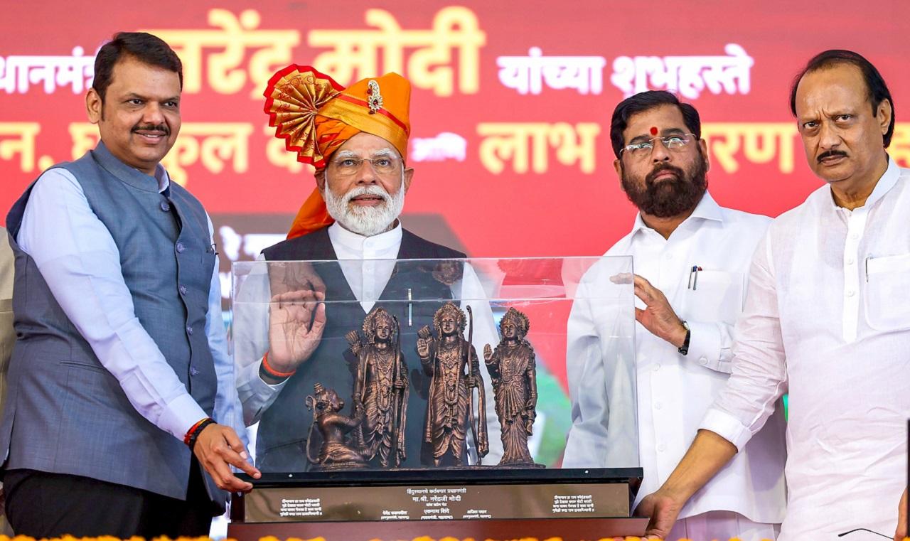 He also kickstarted the distribution of 1st and 2nd instalments to 10,000 beneficiaries of PM-SVANIDHI in Maharashtra during the programme