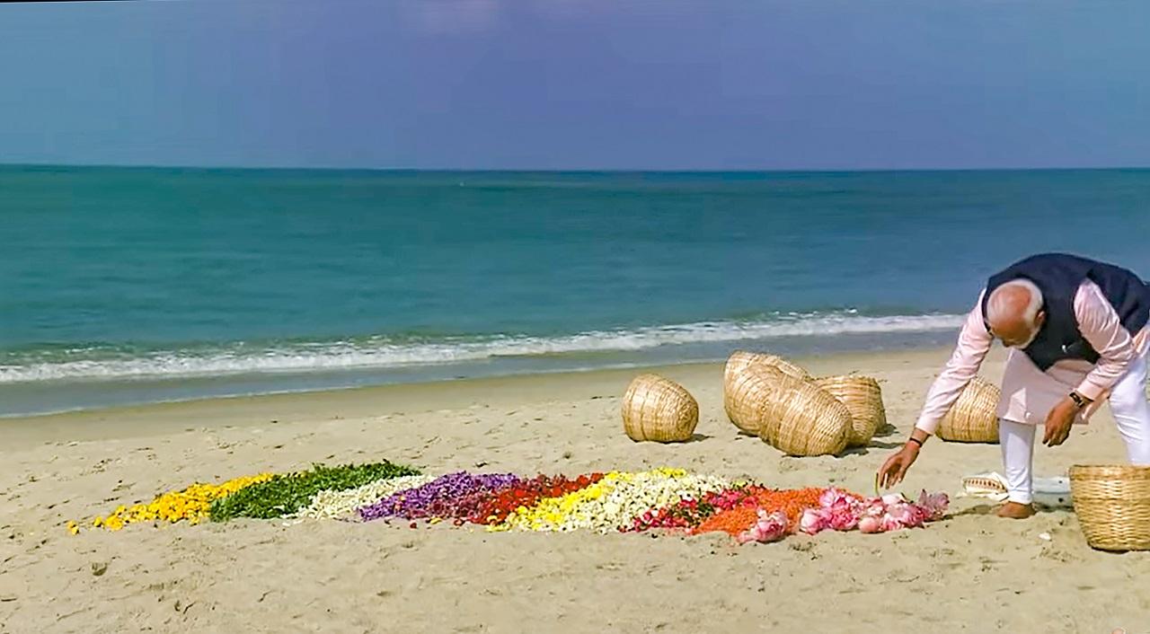 Arichal Munai is believed to be the point from which the Ram Setu was built Arichal Munai is believed to be the point from which the Ram Setu was built