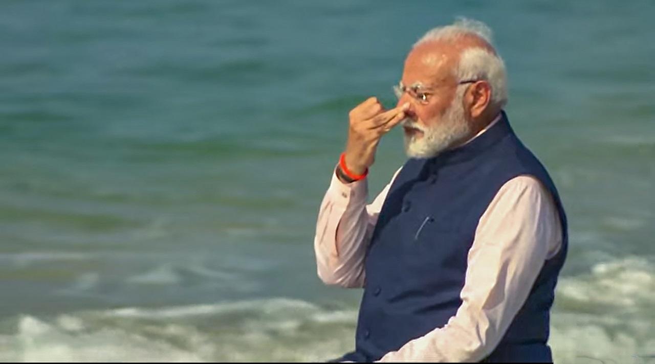 The name Kothandarama means Rama with the bow. It is located in Dhanushkodi. According to popular belief, it was at this place that Ravana`s brother Vibhishana first met Lord Ram and sought refuge The name Kothandarama means Rama with the bow. It is located in Dhanushkodi. According to popular belief, it was at this place that Ravana`s brother Vibhishana first met Lord Ram and sought refuge