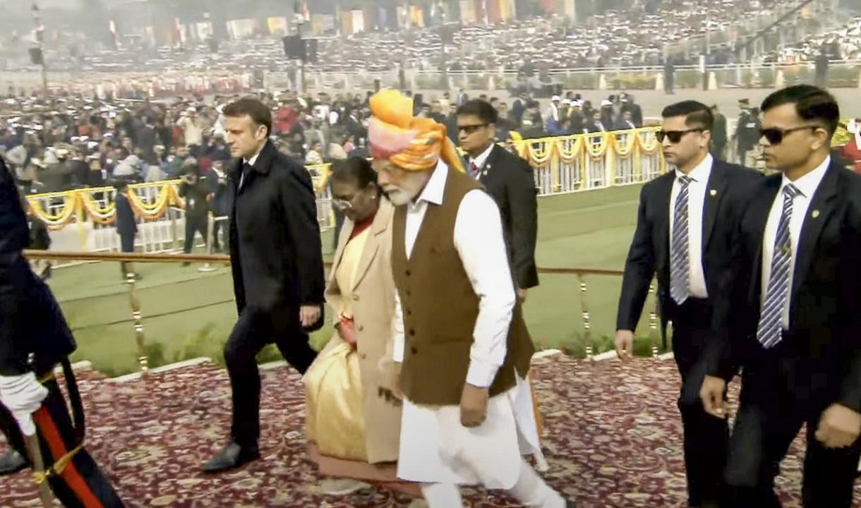 On 75th Republic Day PM Modi's pagdi sports yellow of 'Bhagwan Ram'