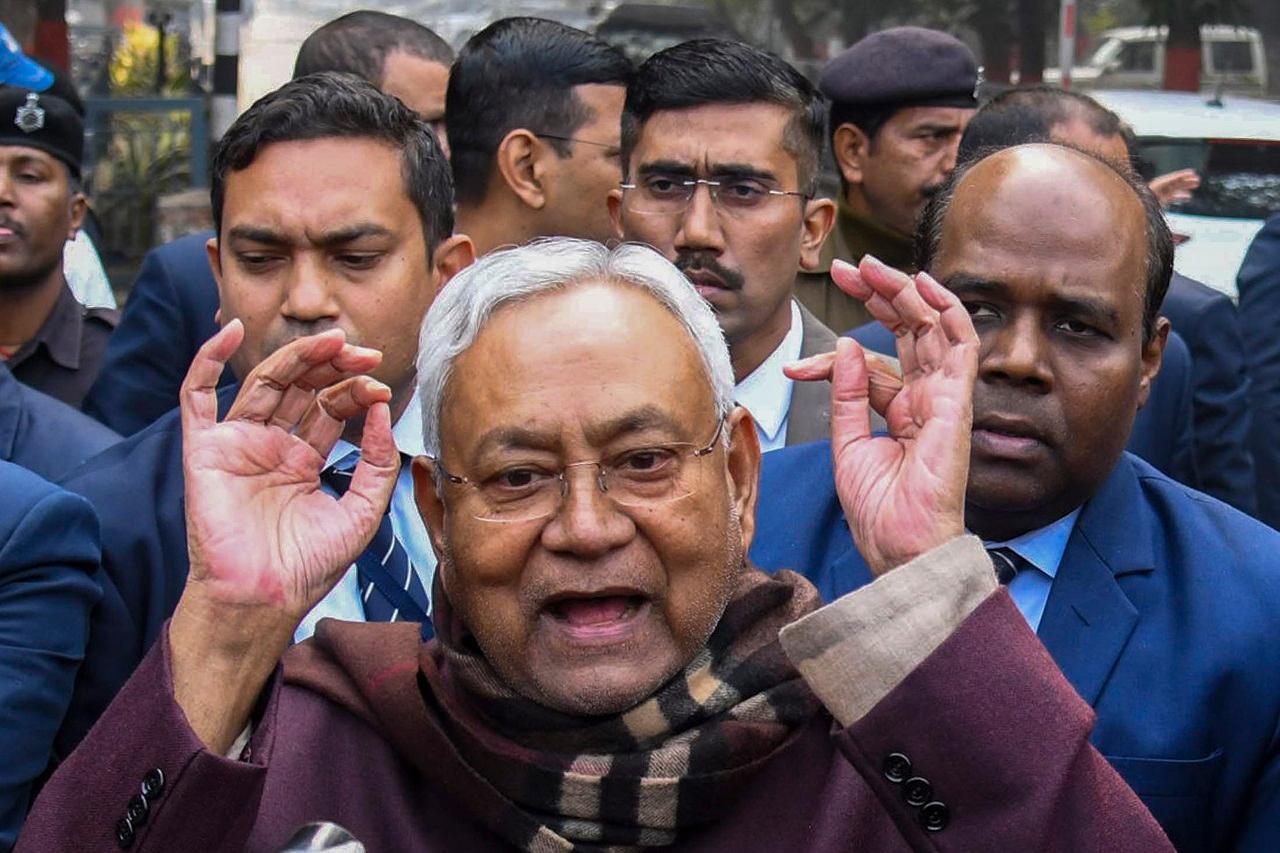 Earlier, Kumar held a meeting of the JD(U) legislature party, which authorised him to take any decision about the alliance