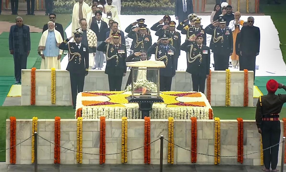In Photos: Prez Murmu, PM Modi pay homage to Mahatma Gandhi on death anniversary