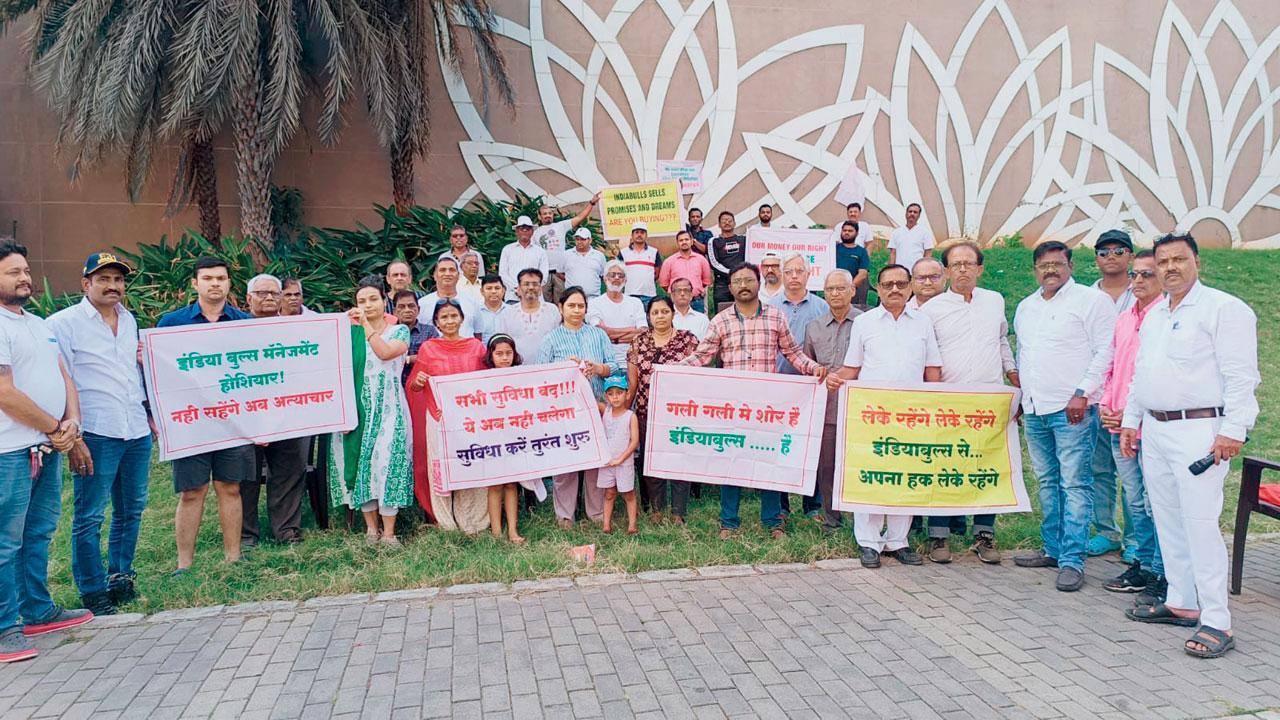 Panvel residents protest against developer, vow to file criminal case