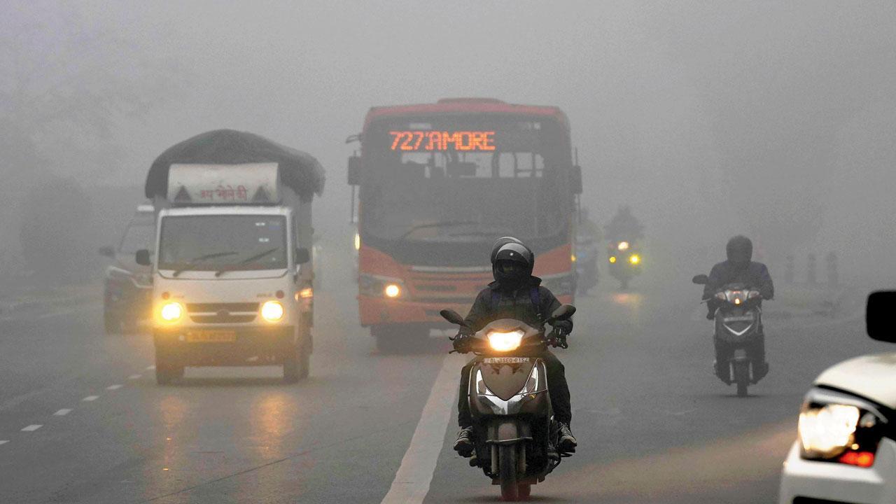 Centre bans non-essential construction work and polluting four-wheelers