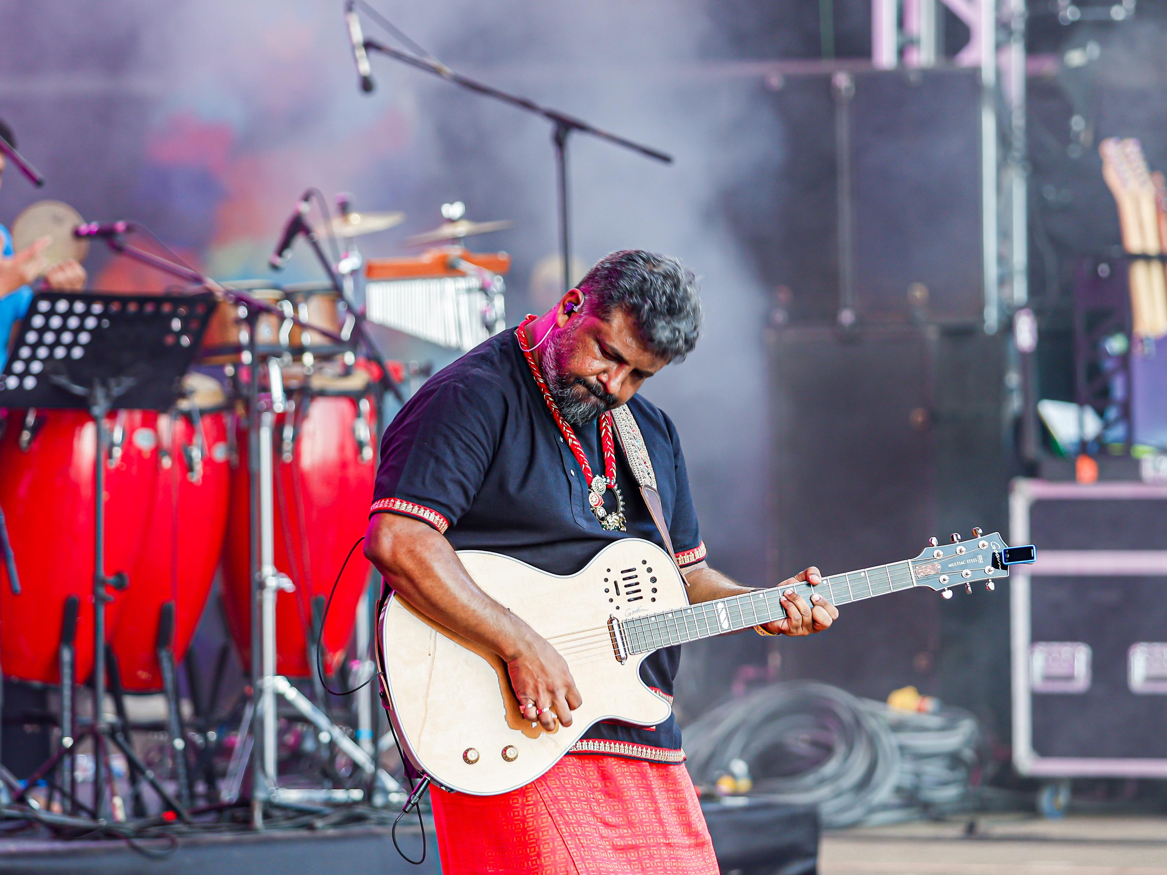India’s most sought after contemporary Indian folk band The Raghu Dixit Project performed with a troop of over 30 dancers