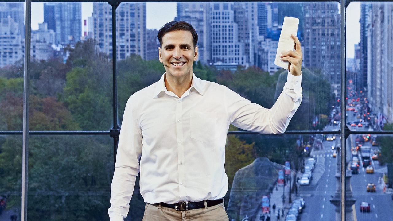 Padman (2018): Netflix
Directed by R. Balki, 'Padman' is based on the life of Arunachalam Muruganantham, portrayed by Akshay Kumar. The film addresses the taboo surrounding menstrual hygiene in India and Muruganantham's journey to create affordable sanitary napkins for rural women