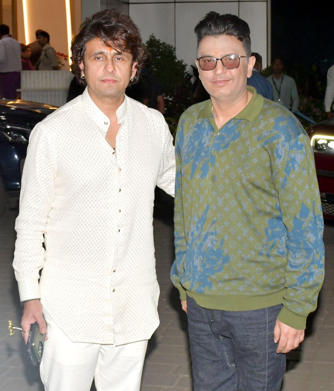 Sonu Nigam and Bhushan Kumar were clicked together at the Kalina airport as they returned from Ayodhya
