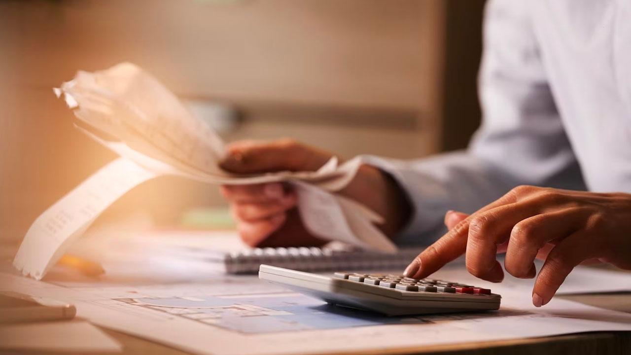 Smart Money Moves: A Guide to Using an Income Tax Calculator