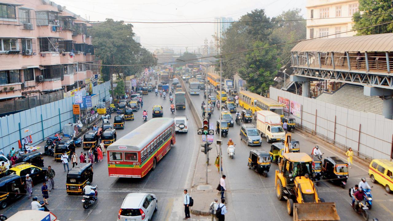 Mumbai: Sion rail bridge to be pulled down after Mahim mela ends on Jan 4