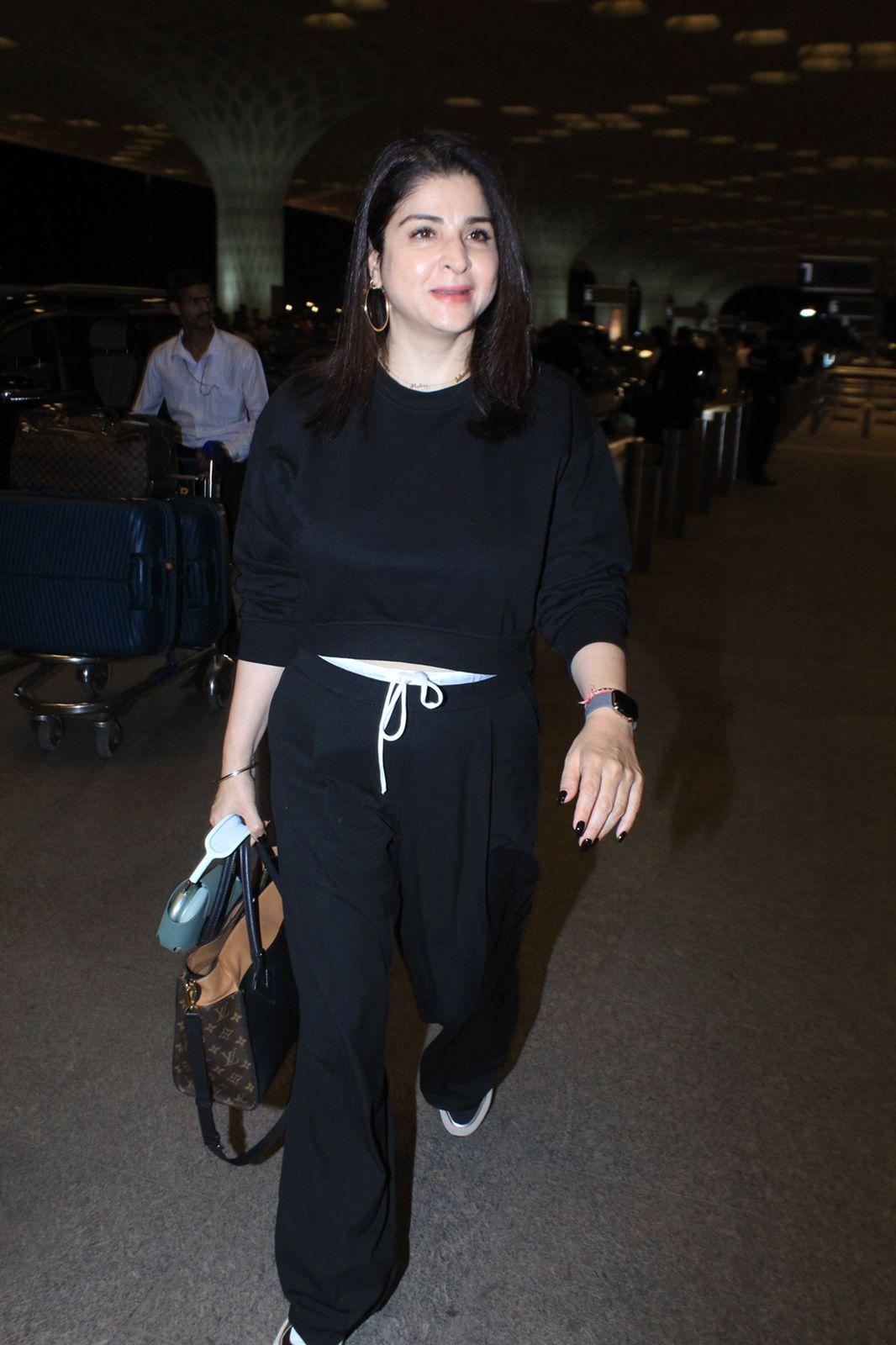 Maheep Kapoor got clicked at the airport in a comfy outfit
