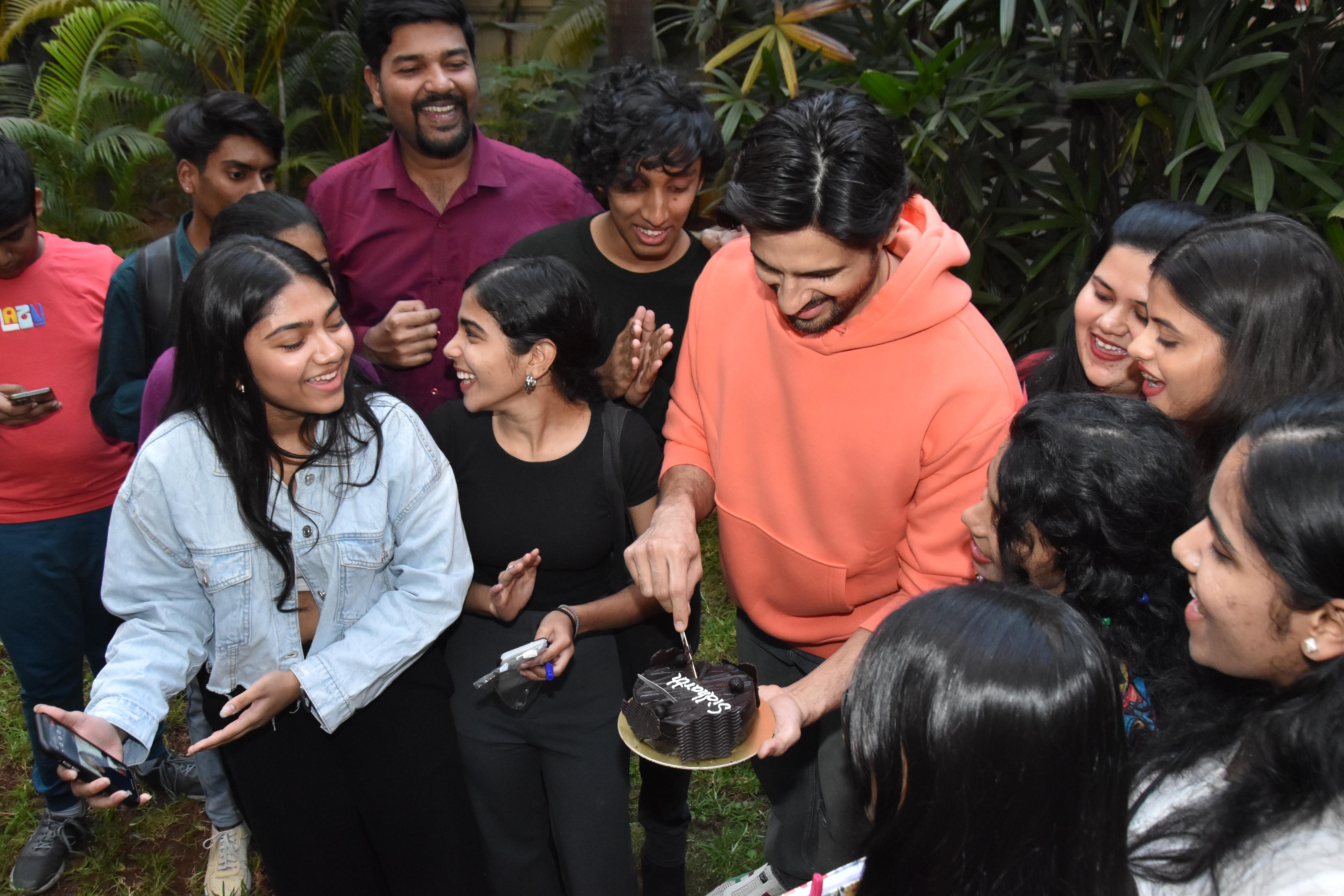 Sidharth Malhotra was all smile as he celebrated his birthday with media