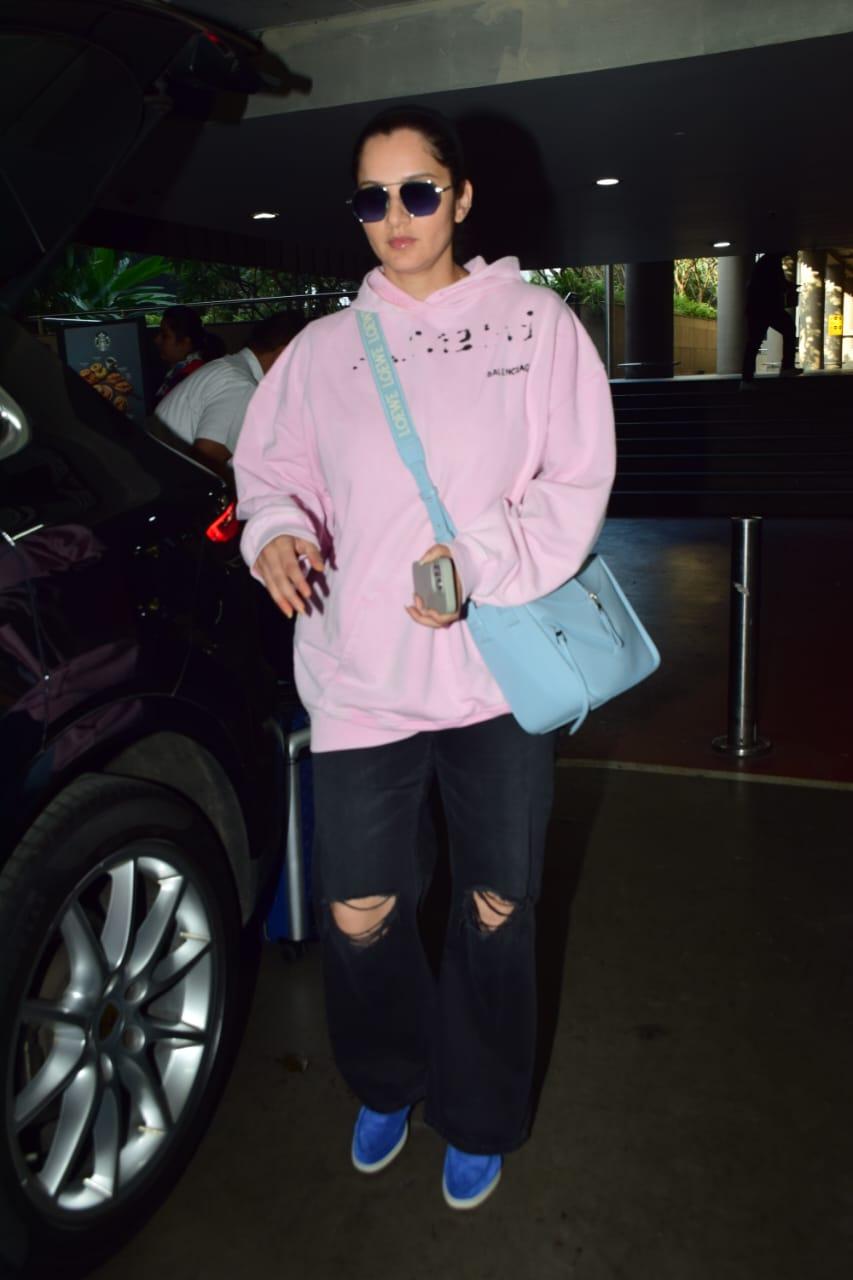 Sania Mirza was clicked at the airport
