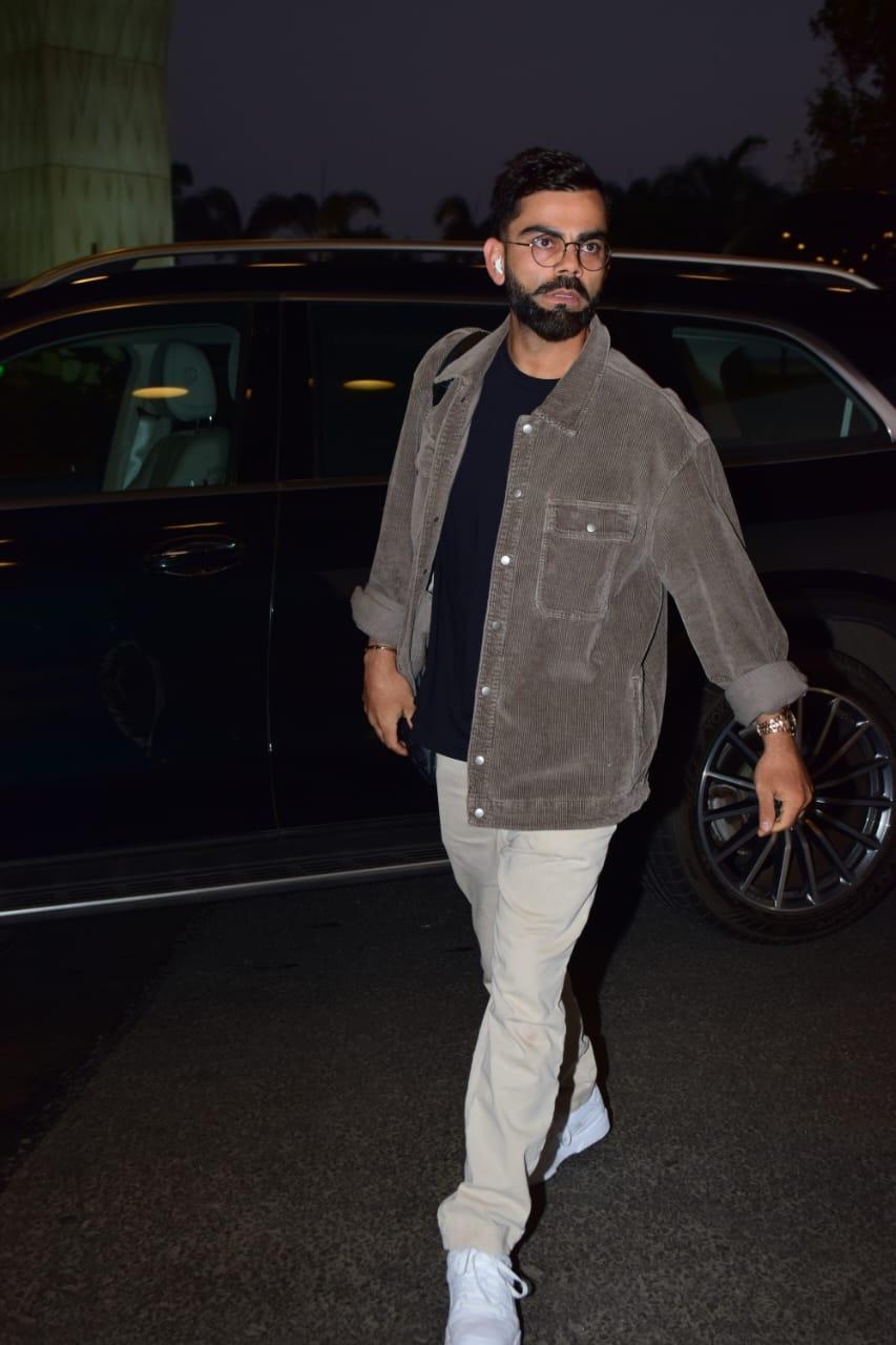 Virat Kohli looked uber cool in stylish outfit