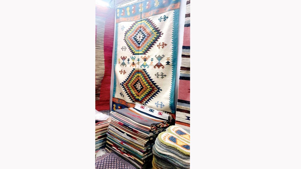 Carpets: Mirzapur, Uttar Pradesh