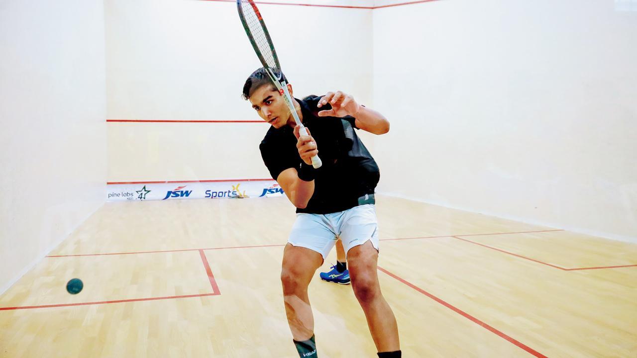 Top seed Abhay sails into semis