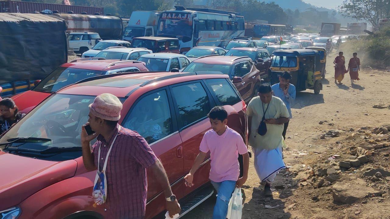 Mumbai-Ahmedabad Highway grinds to a halt amidst Maratha quota protest