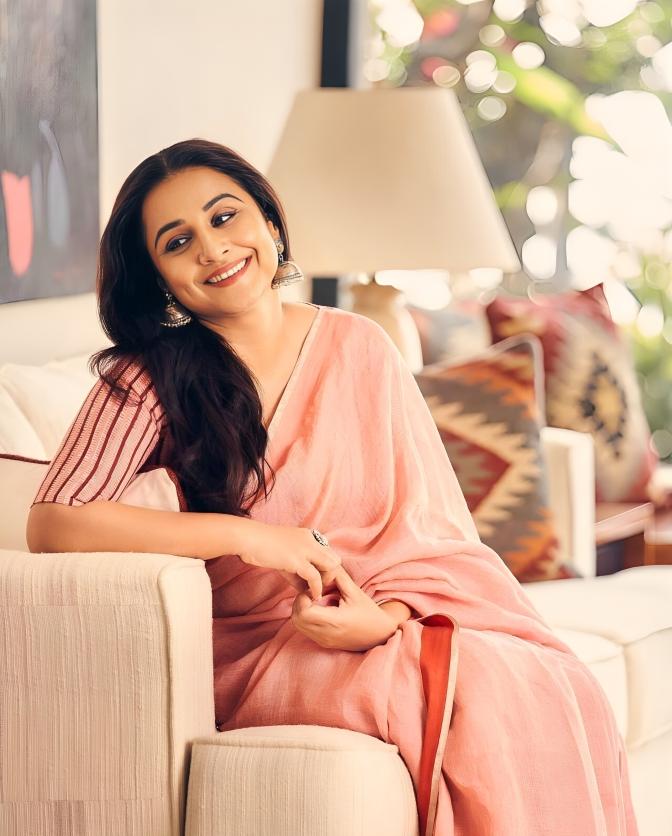 For those happy vibes, a peach saree is just what you need. This look of the actress will surely catch many eyes, and relatives will be asking you, 