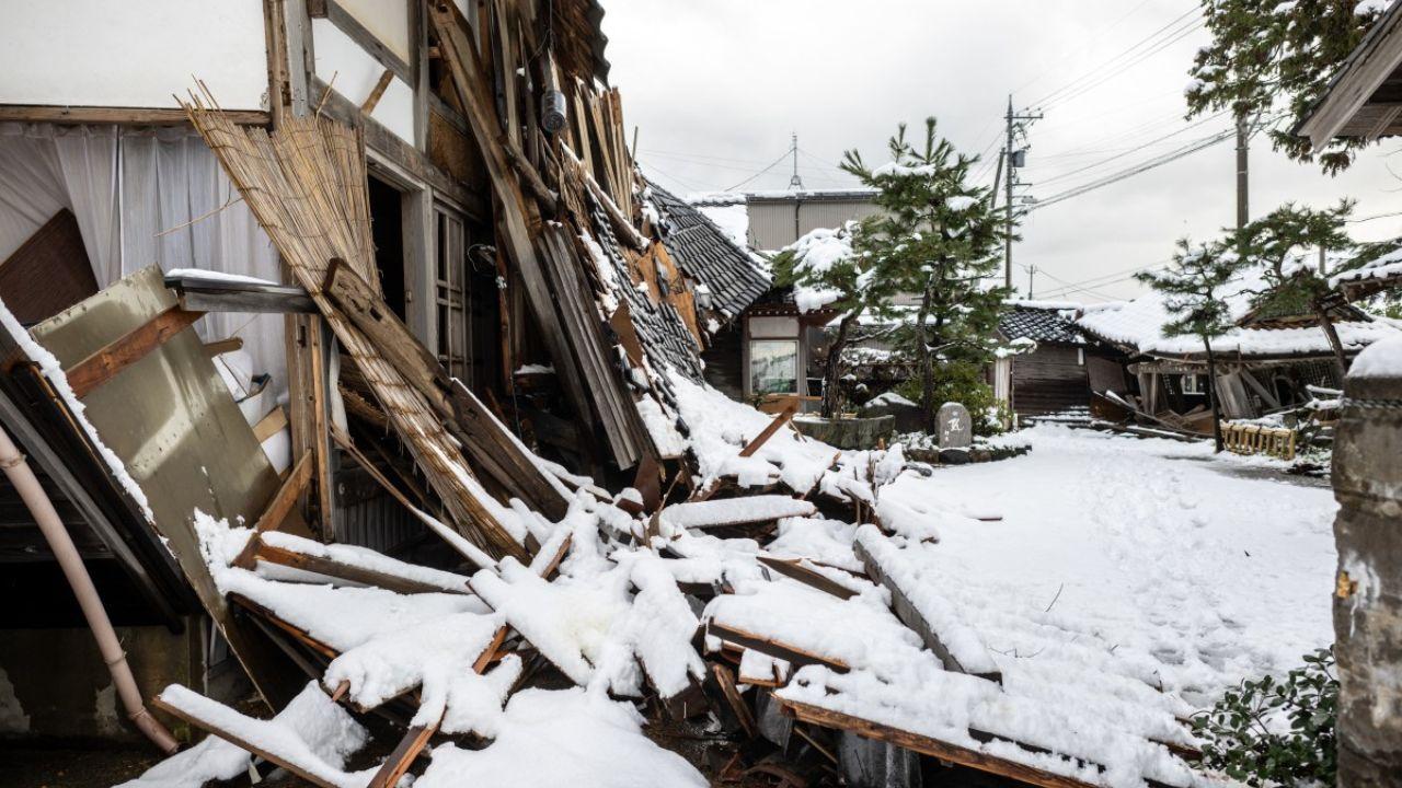 Japan quake: Thousands displaced; rescuers face hardships due to snowfall