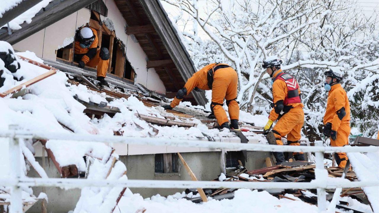 The quake resulted in at least 161 deaths, with several towns severely affected - Wajima and Suzu each accounting for 70 deaths. Moreover, hundreds of homes were destroyed or significantly damaged.