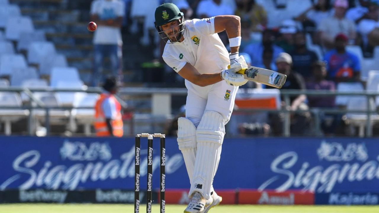 South Africa 62 for three at stumps on Day 1, trail India by 36 runs in second Test