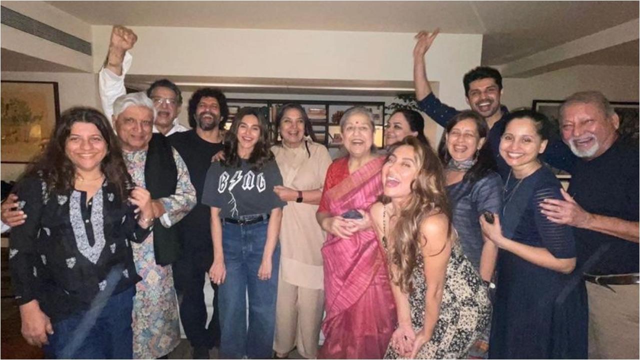 Farhan Akhtar kickstarts birthday with intimate family gathering, see pic