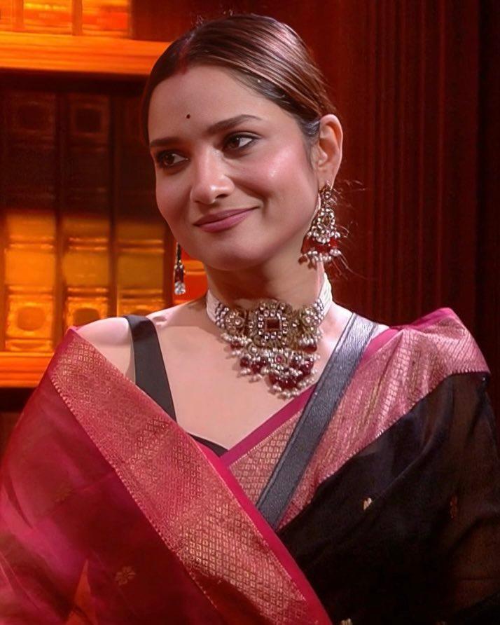 Saree to die for! Ankita Lokhande styled this gorgeous burgundy saree with accents of black with the most eye catching traditional jewellery 